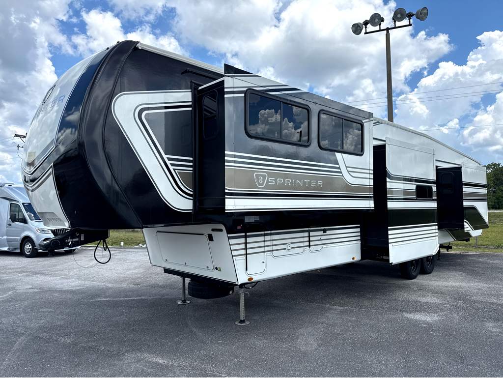 2026 Keystone SPRINTER 3800FLB - Image 2