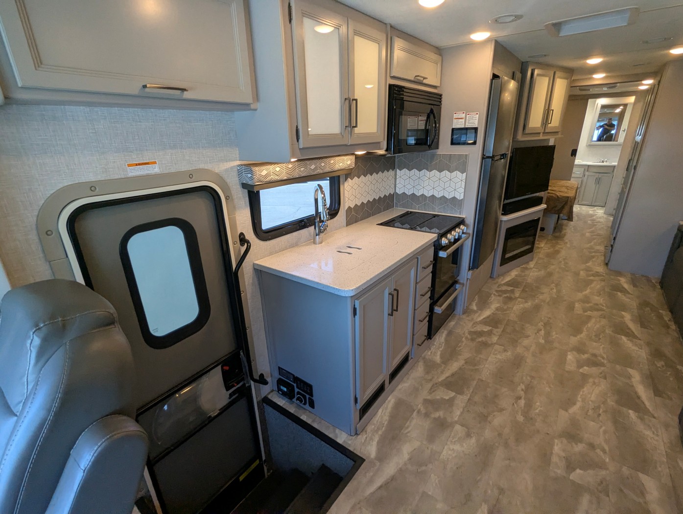 2022 Thor Motor Coach Windsport 35M - Image 15