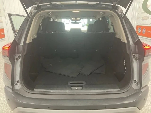 2023 Nissan Rogue Utility 4D SV AWD - Image 21