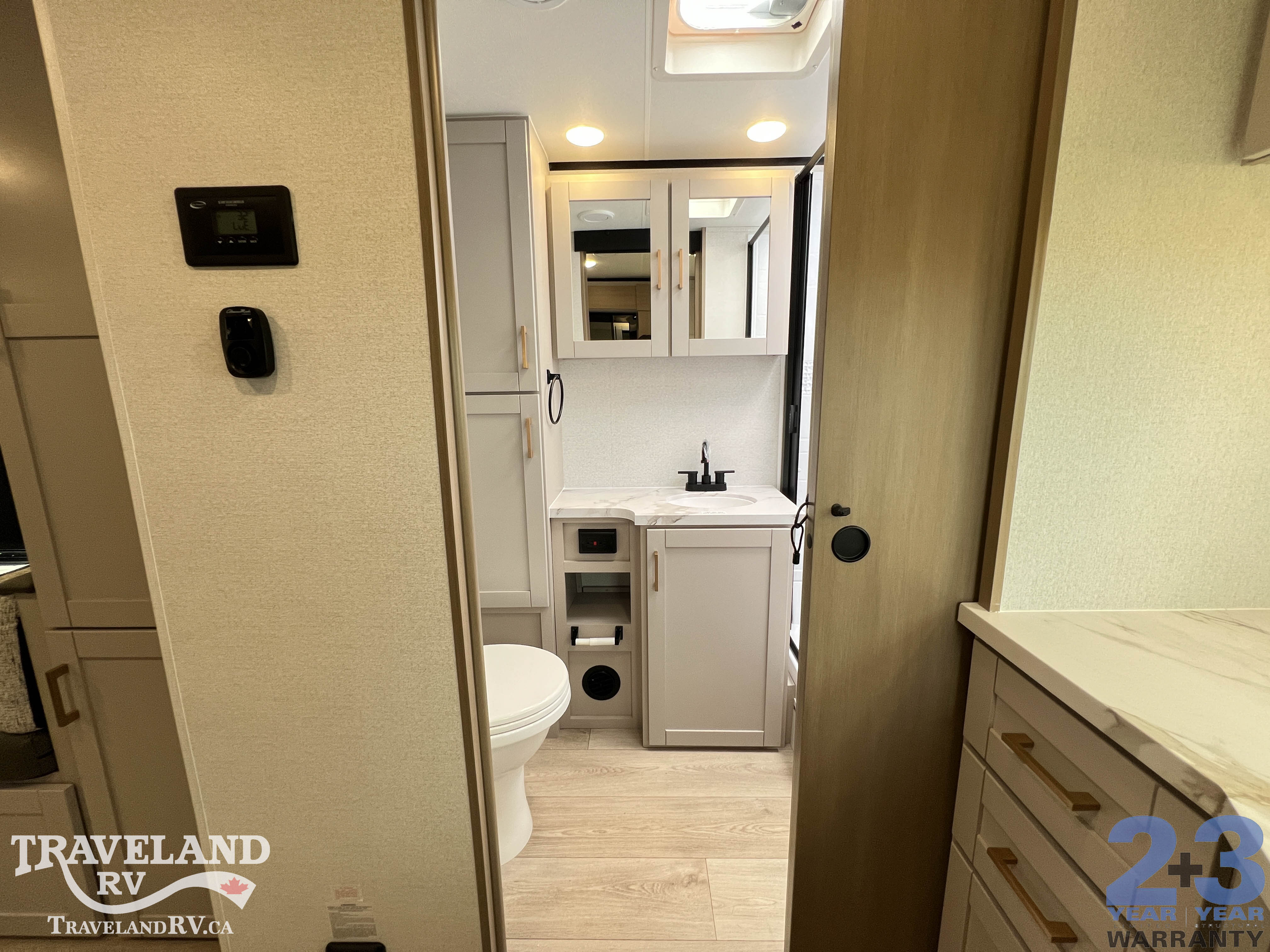 2027 Jayco Jay Feather 21MML - Image 25