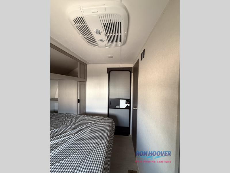 2025 COACHMEN 282DORM - Image 41