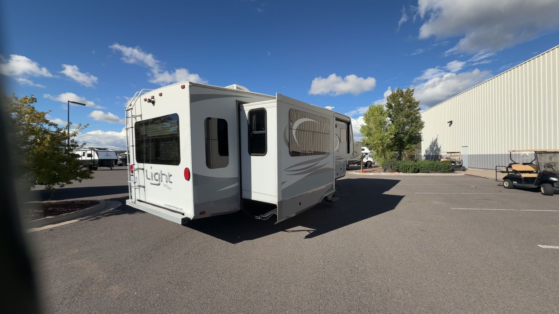 2016 Highland Ridge Light LF297RLS - Image 8