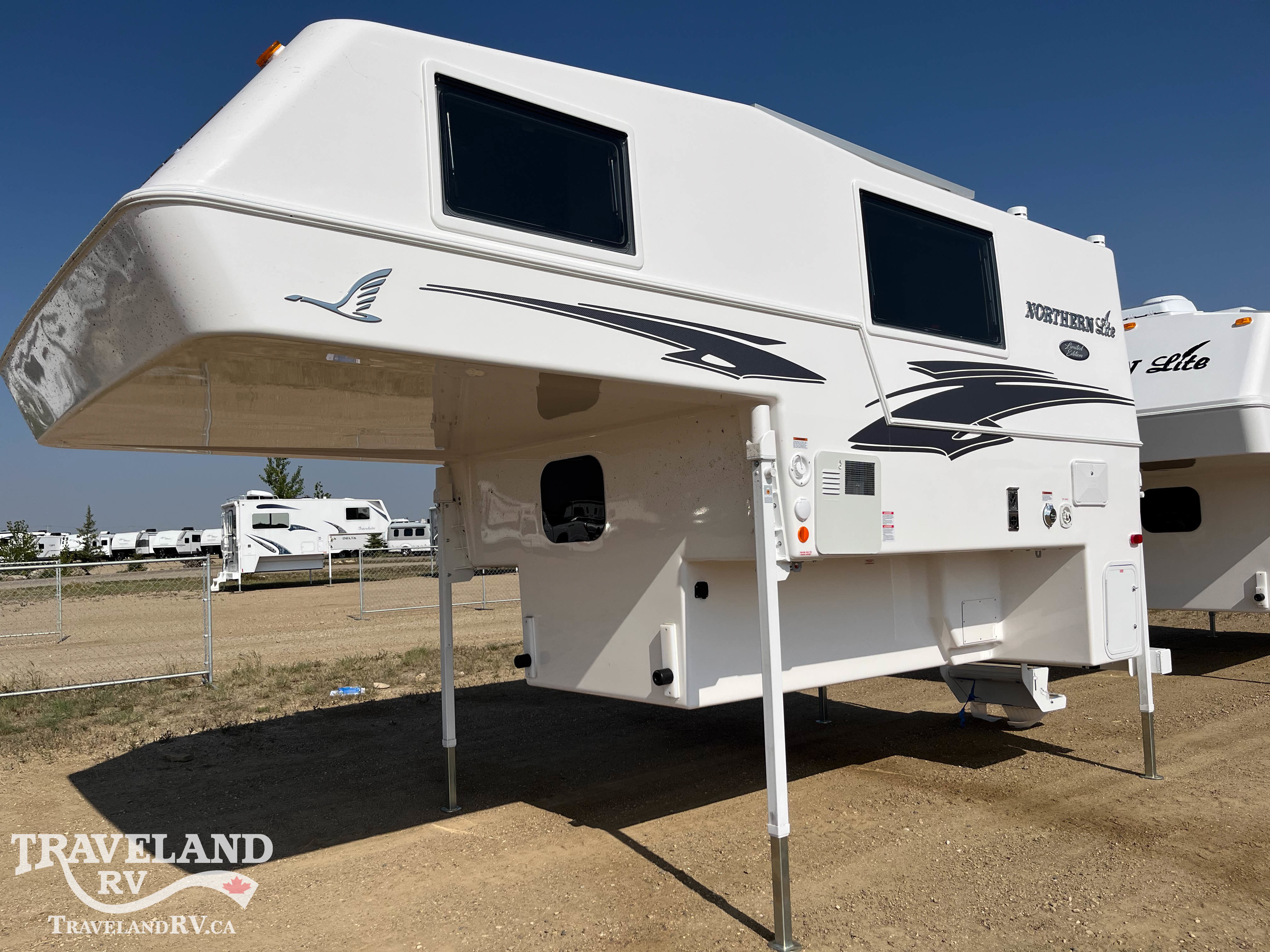 2026 Northern Lite Limited Edition 8-11EX LE WB - Image 2
