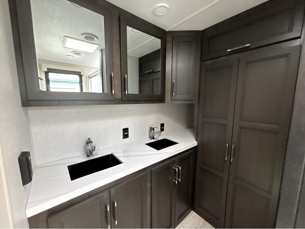 2026 Keystone ALPINE 3710FL - Image 19