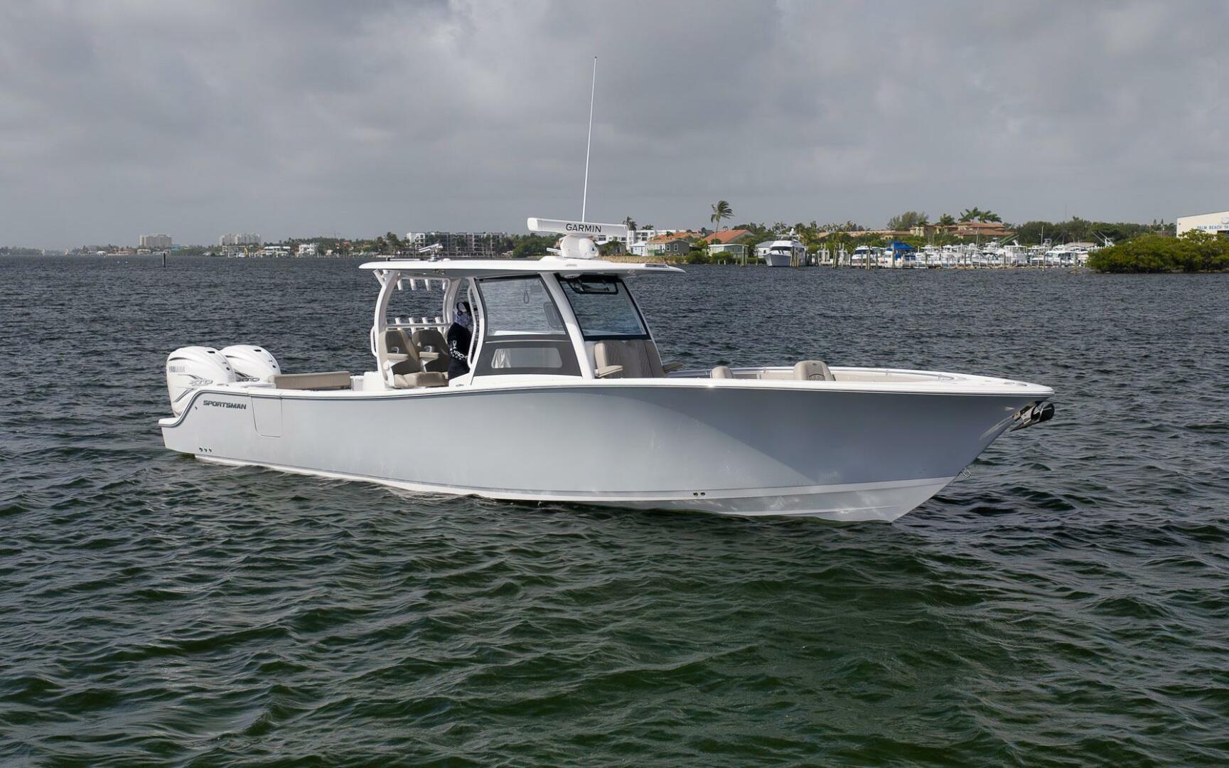 2022 Sportsman 352 - Image 5
