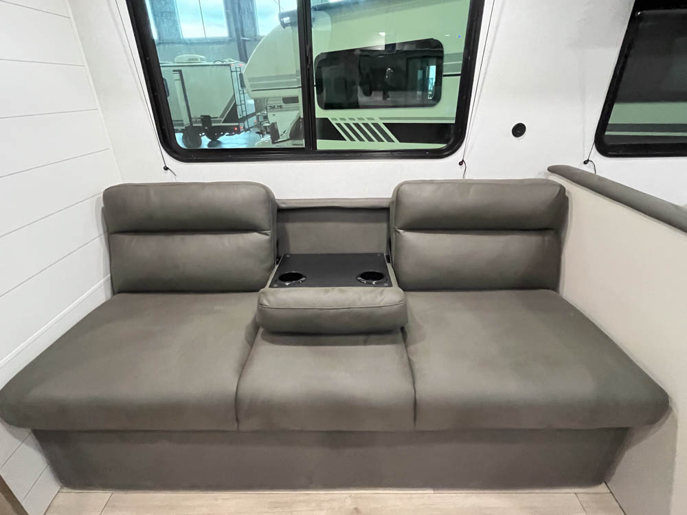 2027 Jayco Jay Flight SLX 262RLSW - Image 12