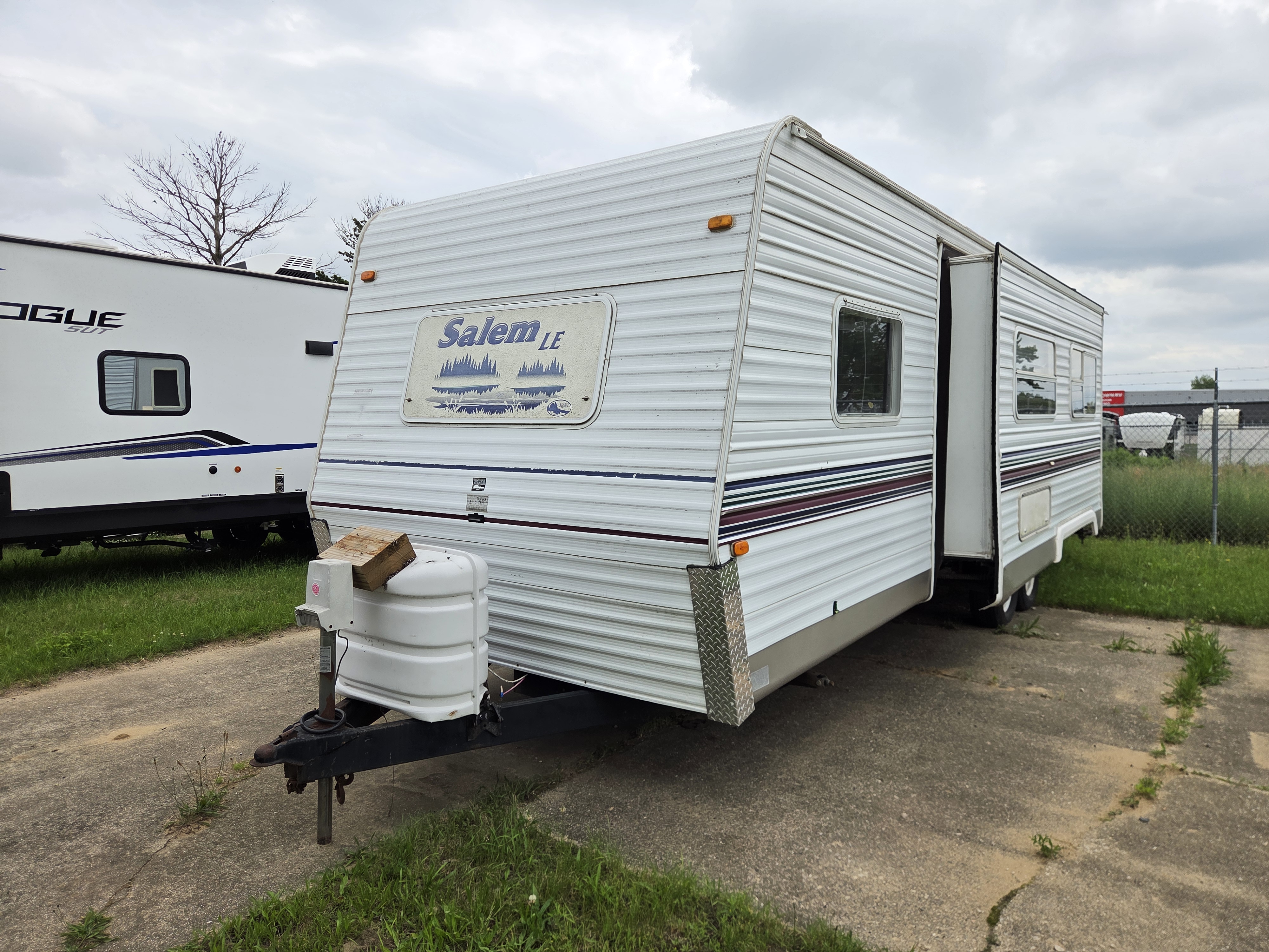 2003 Forest River Salem LE 29BHSS - Image 4