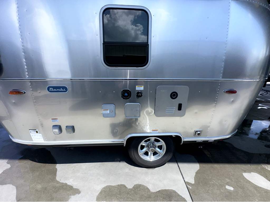 2026 AIRSTREAM BAMBI 16RB - Image 7