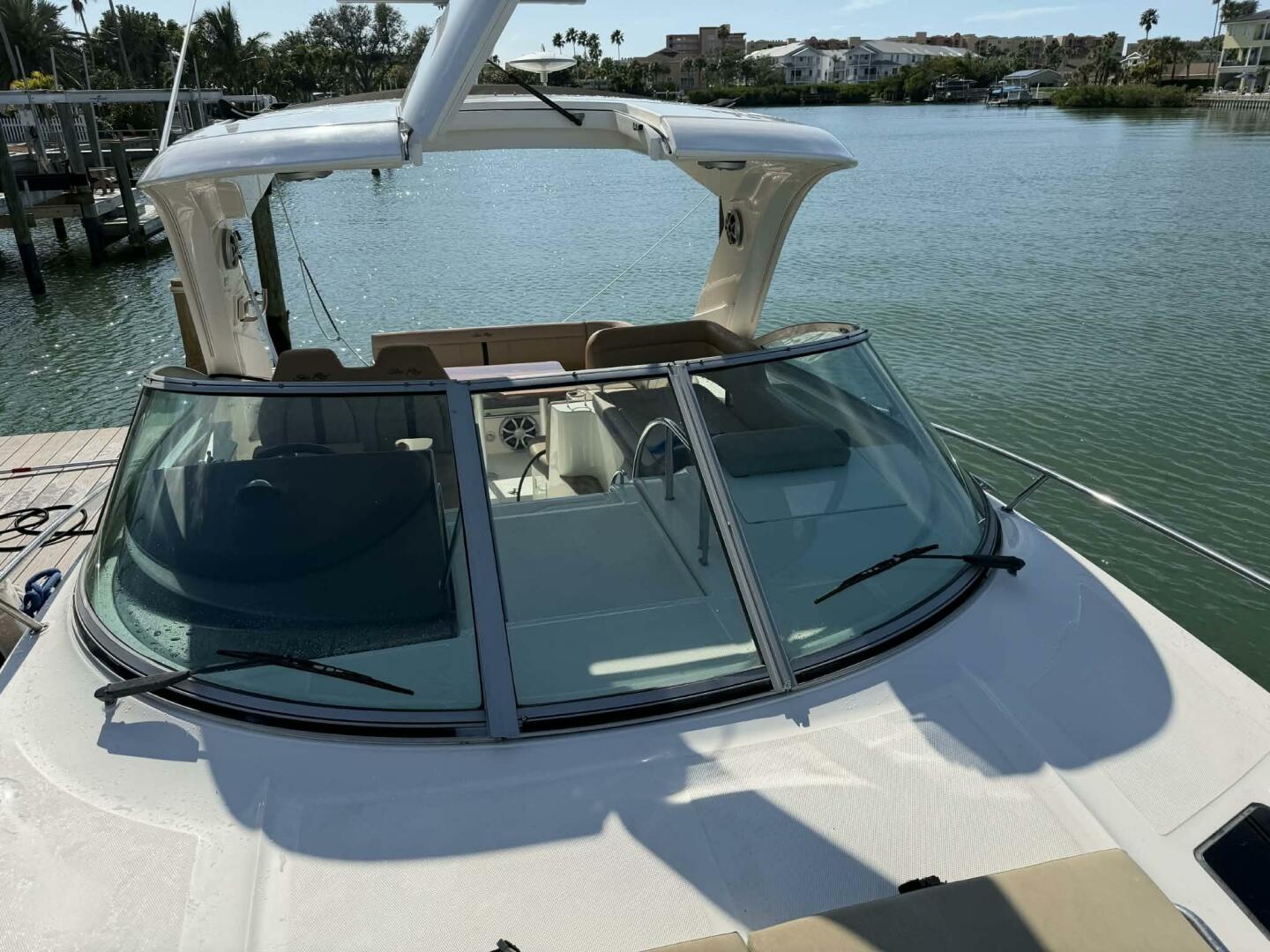 2016 Sea Ray 350 Sundancer - Image 18