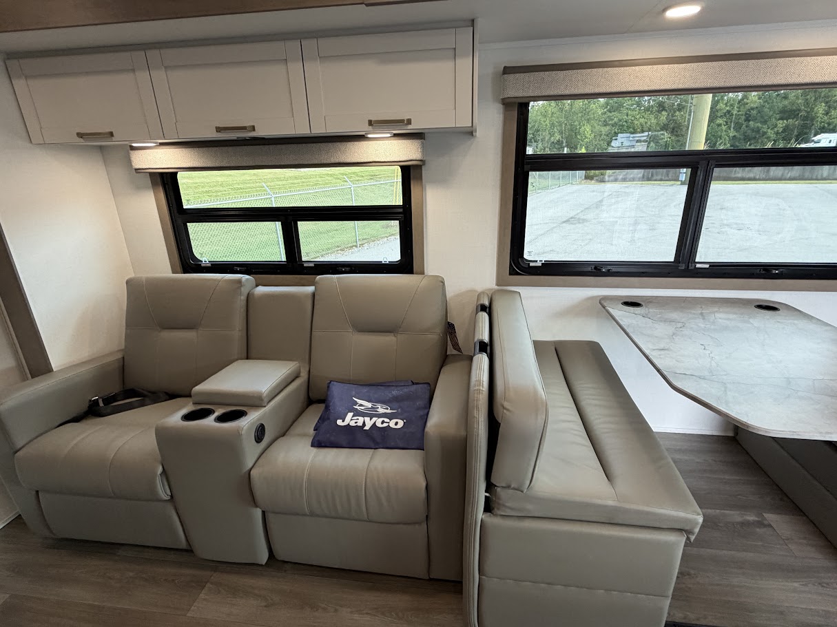 2027 JAYCO GREYHAWK 30Z - Image 16