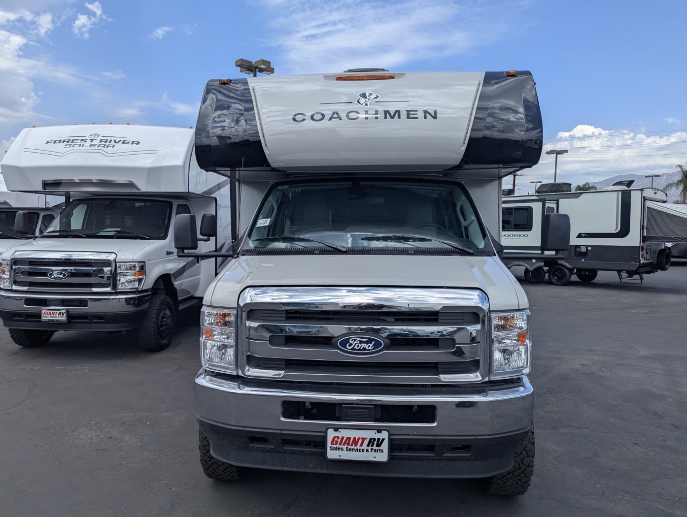 2026 Coachmen Cross Trail 23XG 4X4 - Image 2