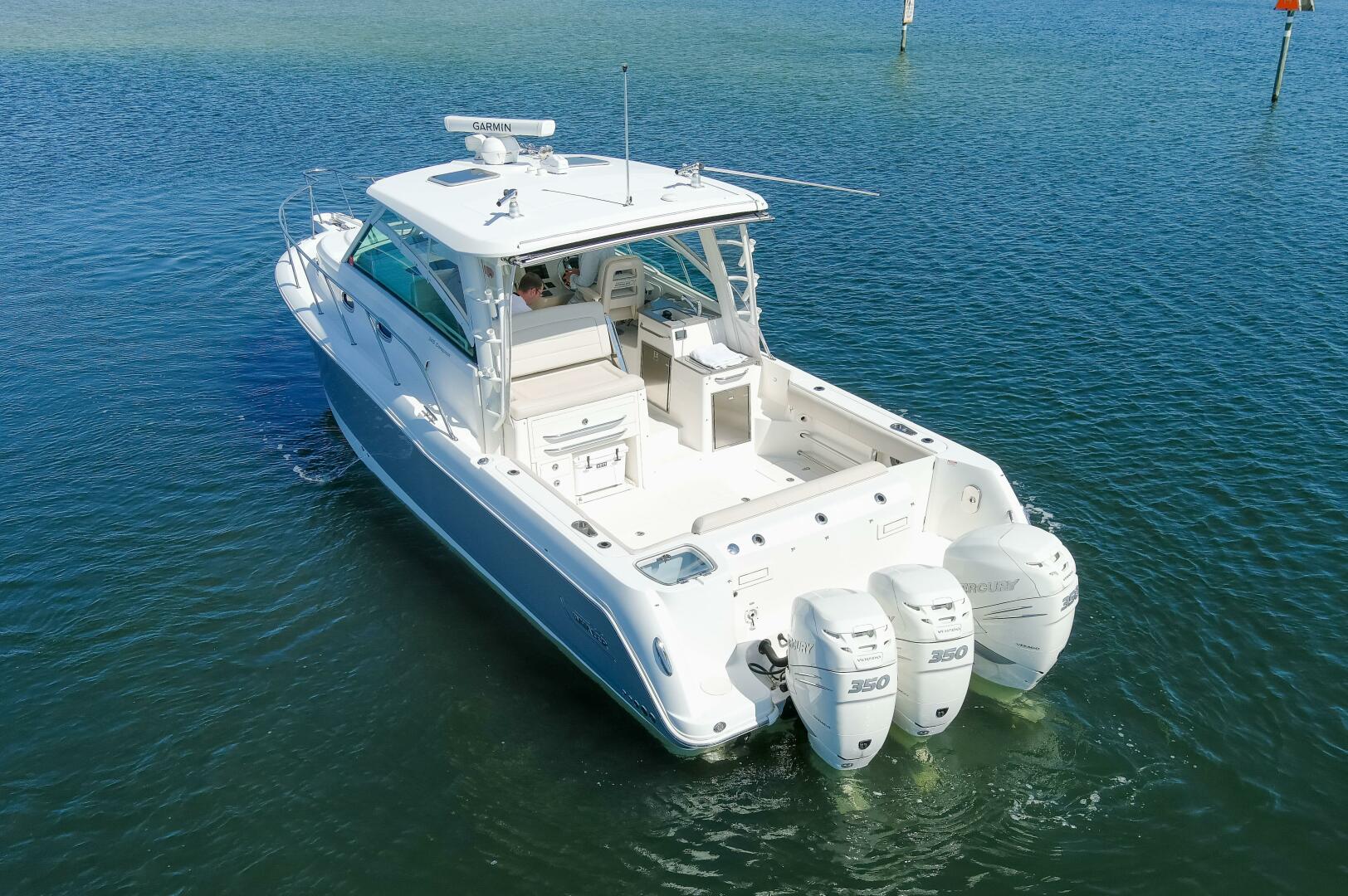 2019 Boston Whaler 345 CONQUEST - Image 31