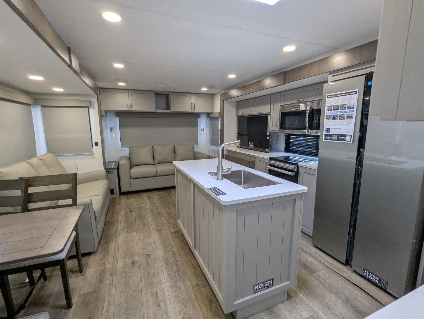 2026 Alliance RV Avenue 298RL - Image 13