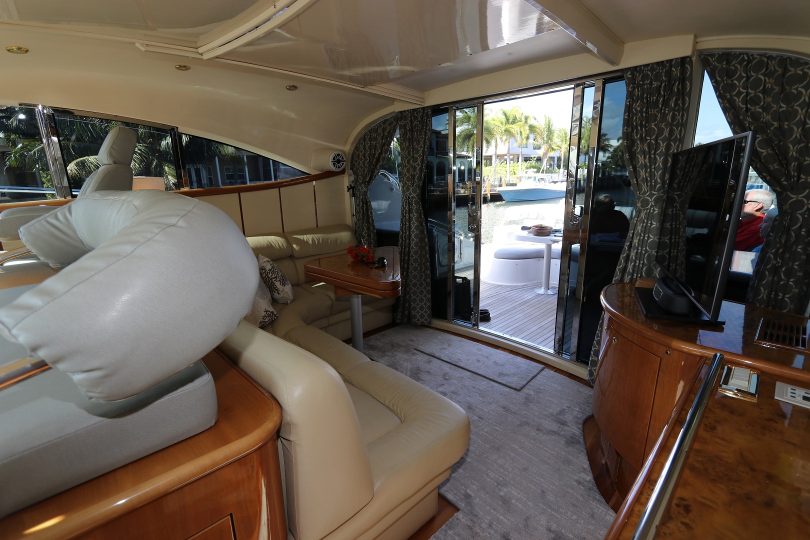 2005 Neptunus 56 Express - Image 19