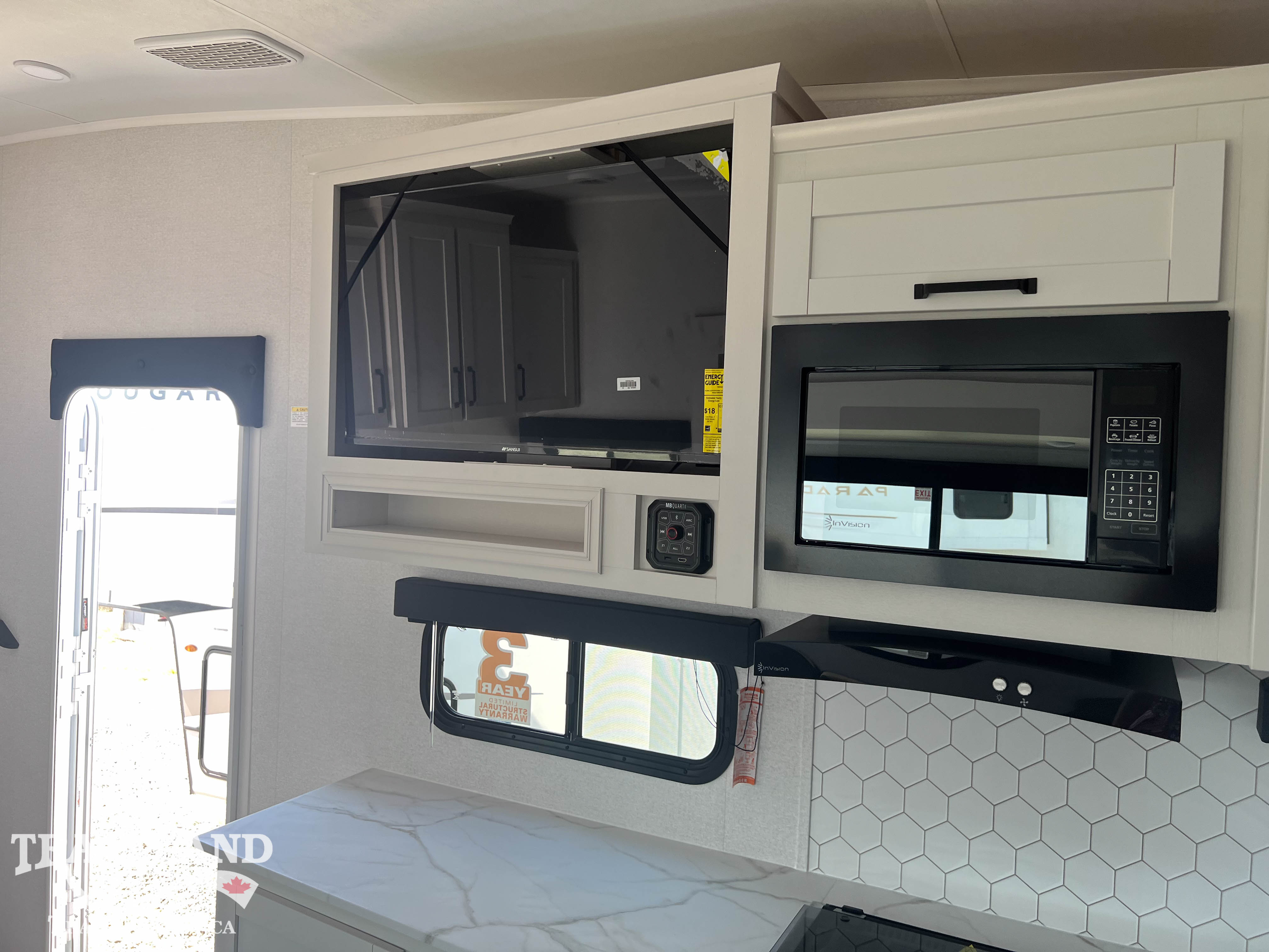 2027 Highland Ridge Roamer Light Duty 28DBSS - Image 15