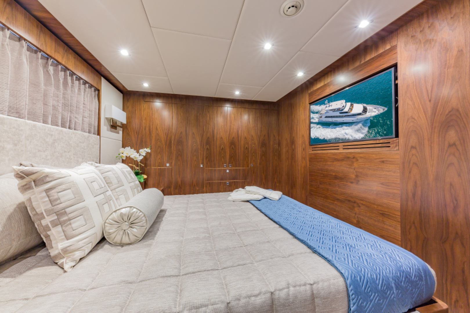 2018 Hargrave Raised Pilothouse - Image 41