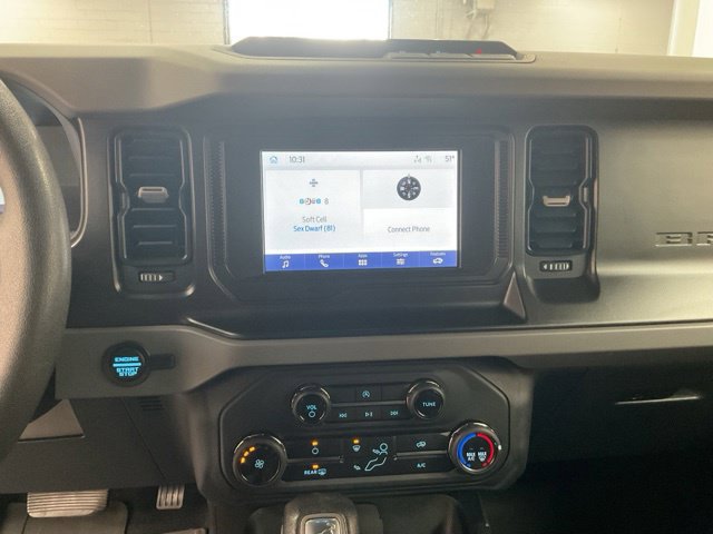 2022 Ford Bronco Utility 4D Black Diamond 4WD - Image 16