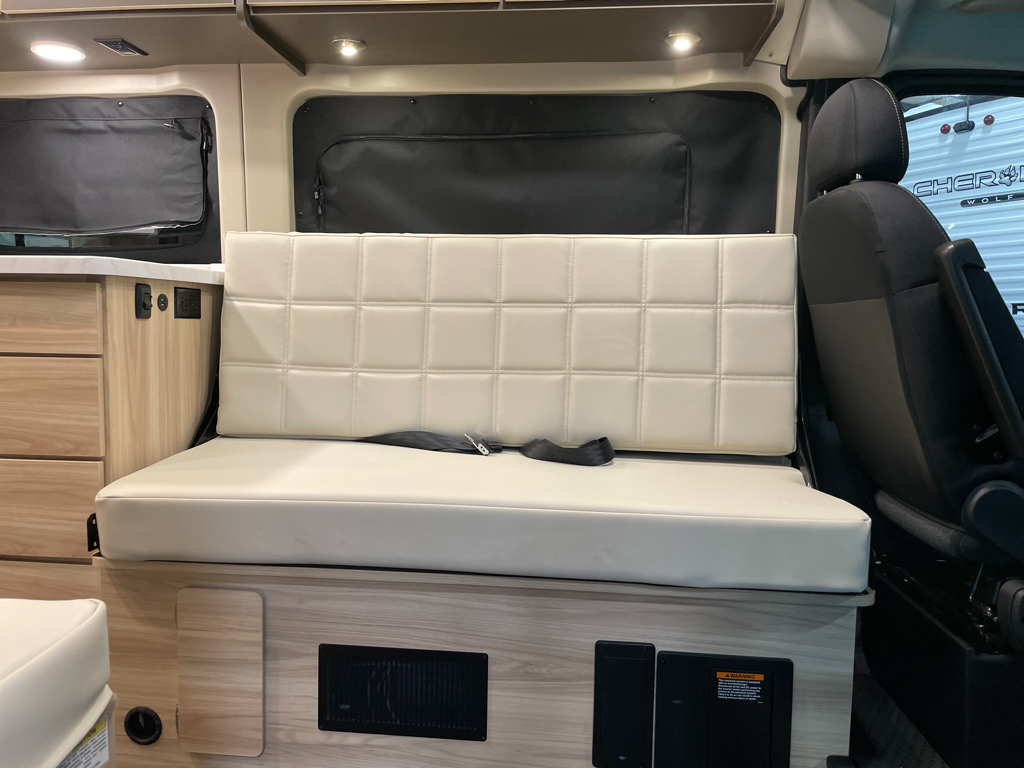 2027 Jayco Comet 18C - Image 5