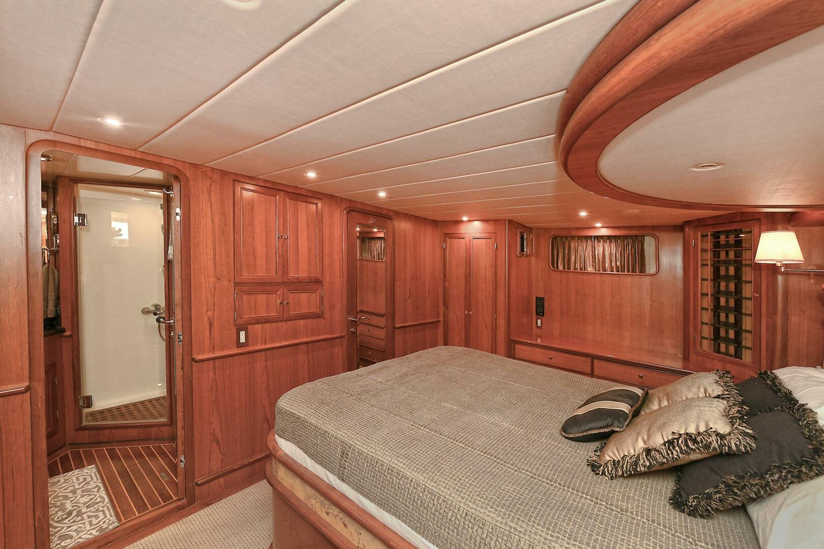 2002 Grand Alaskan Flushdeck - Image 39