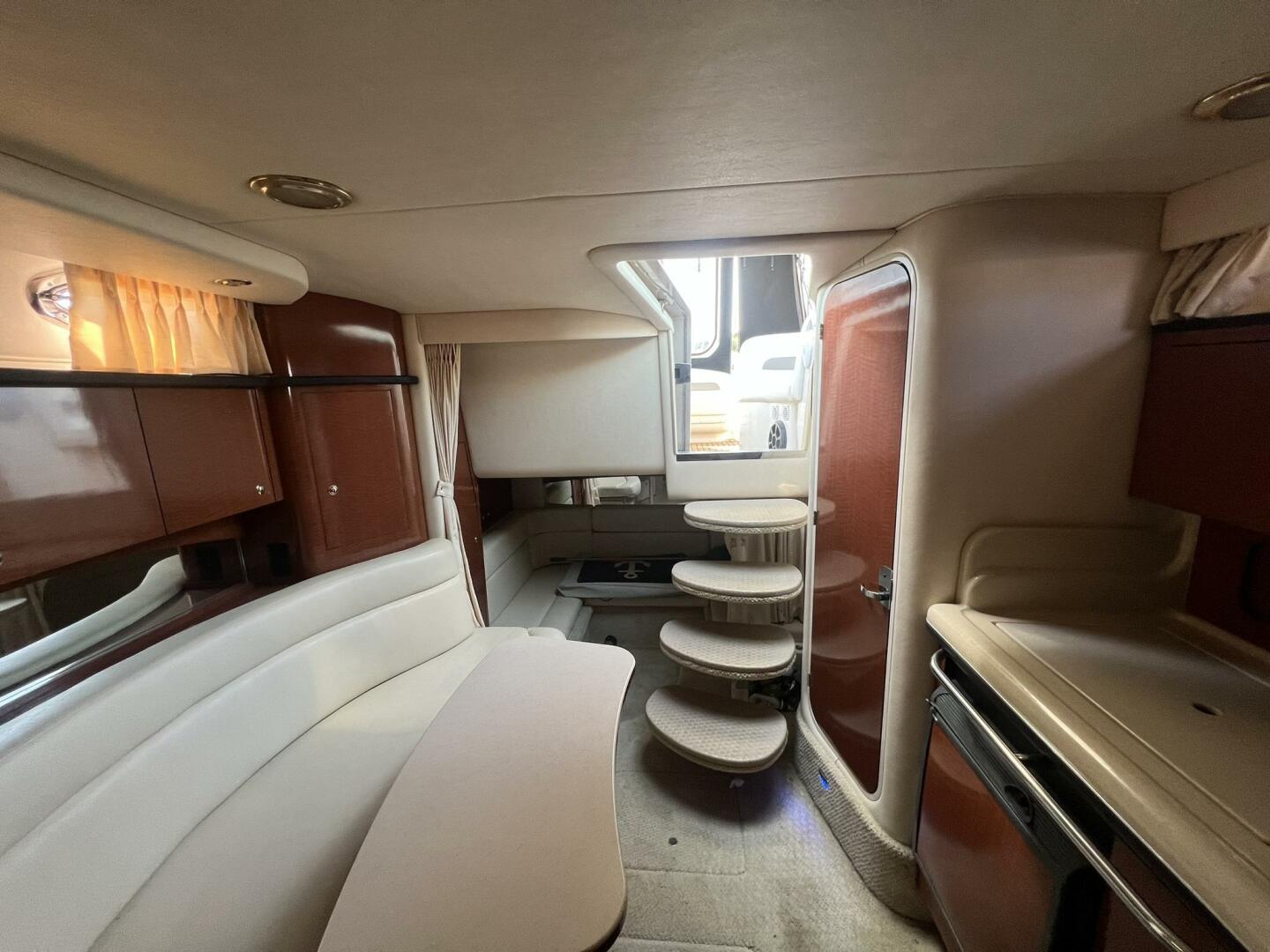 2003 Sea Ray 320 Sundancer - Image 35