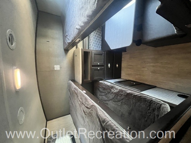 2019 Cruiser RV Shadow Cruiser SC280QBS - Image 12