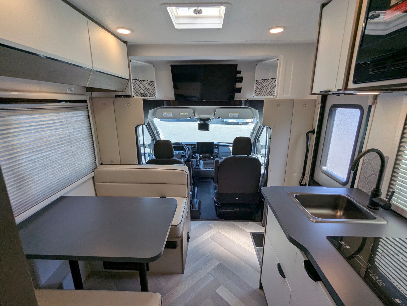 2025 Coachmen Cross Trail EV 20XG - Image 28