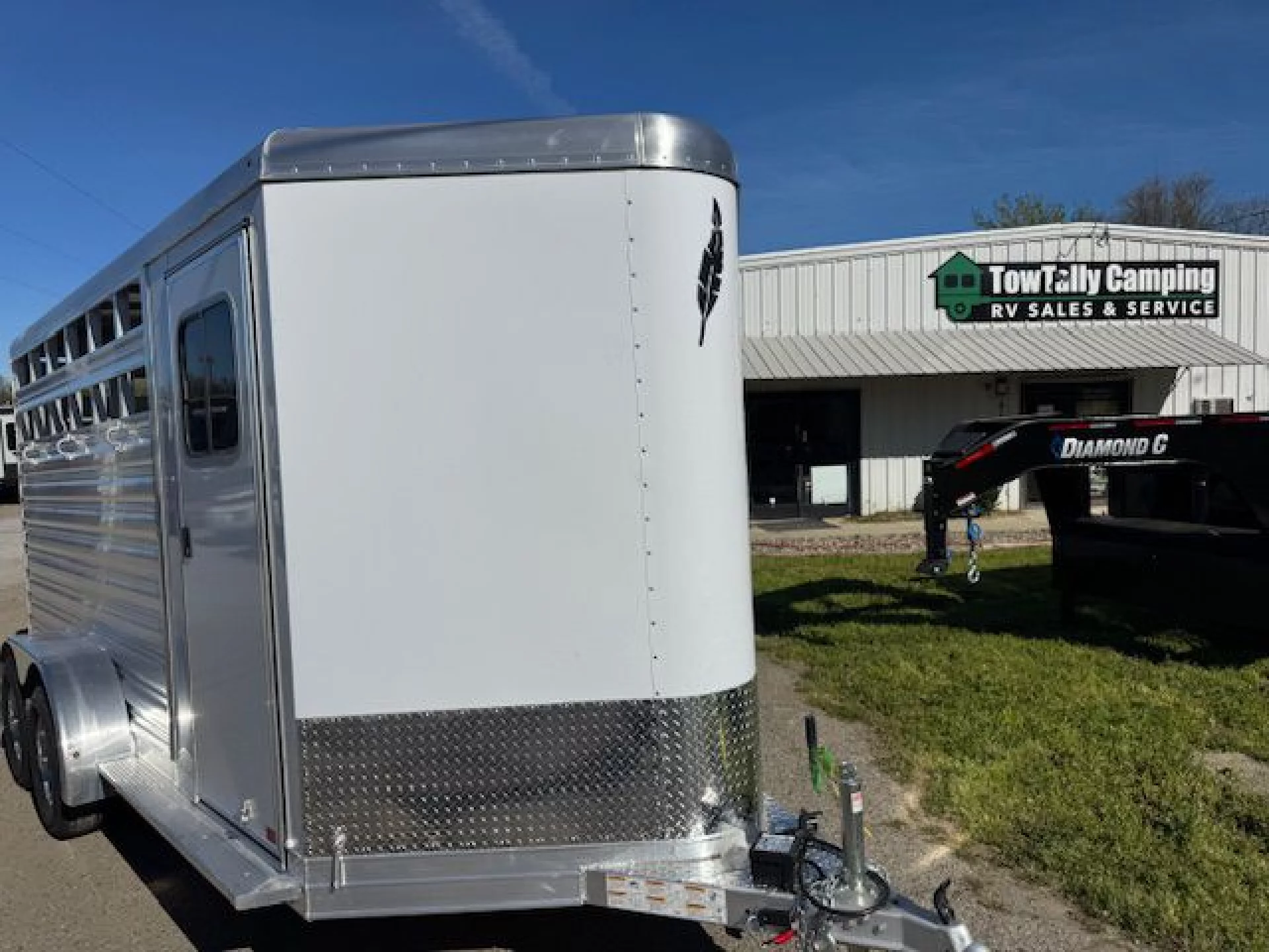 2026 FEATHERLITE FEATHERLITE 9651 3 HORSE SLANT PACKAGE B - Image 5