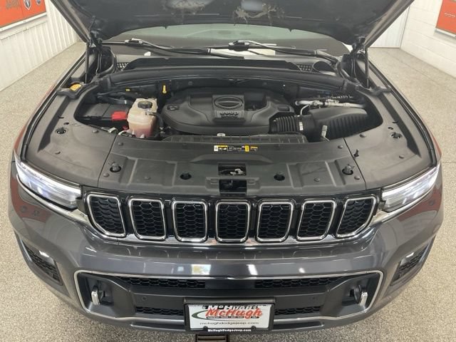 2023 Jeep Grand Cherokee L Utility 4D Overland 4WD V6 - Image 12