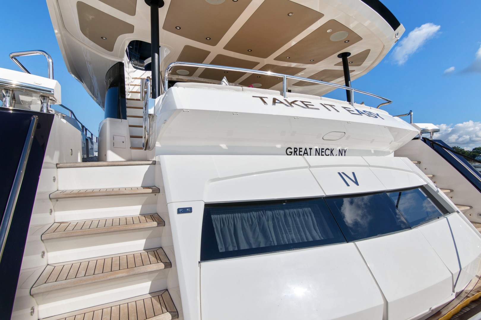 2019 Sunseeker 86 Yacht - Image 12