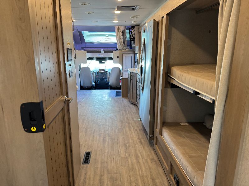 2026 Thor Motor Coach Inception 38XL - Image 24