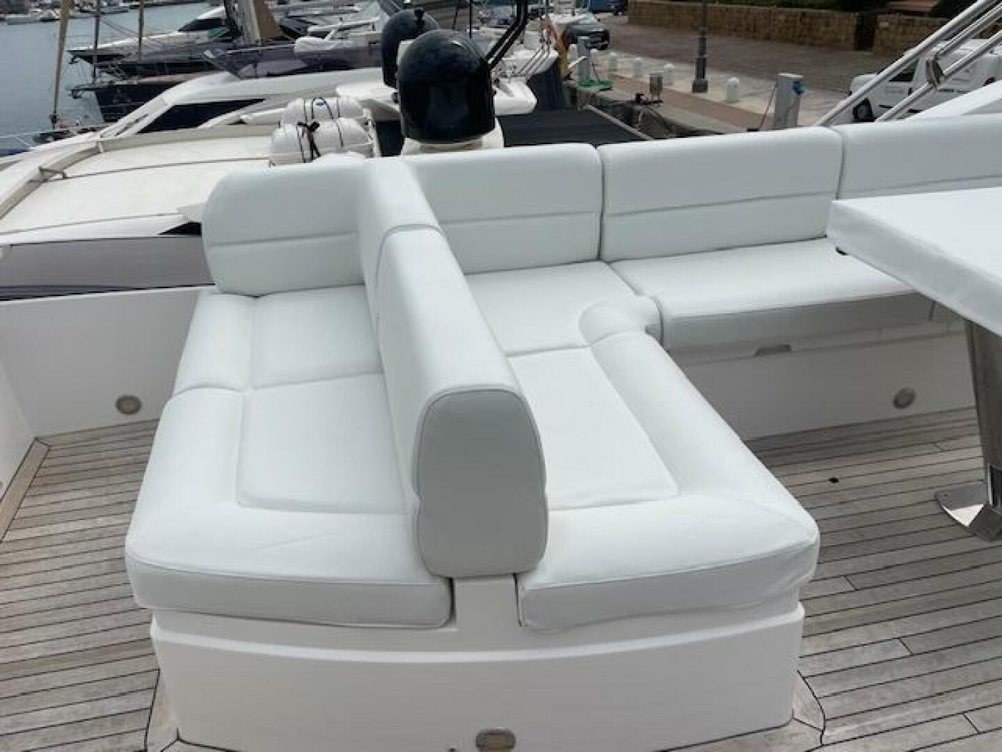 2015 Sunseeker Sport Yacht 68 - Image 26