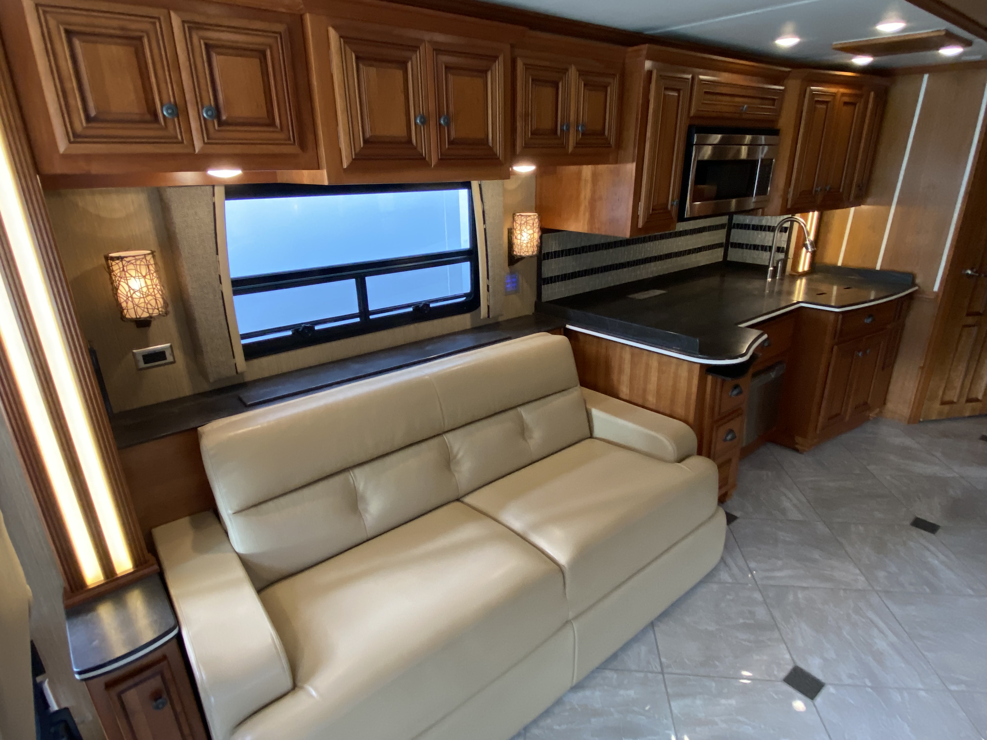 2016 NEWMAR DUTCH STAR DSDP 4018 - Image 8