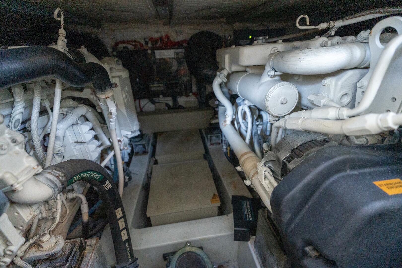 2013 Azimut 40 Flybridge - Image 73