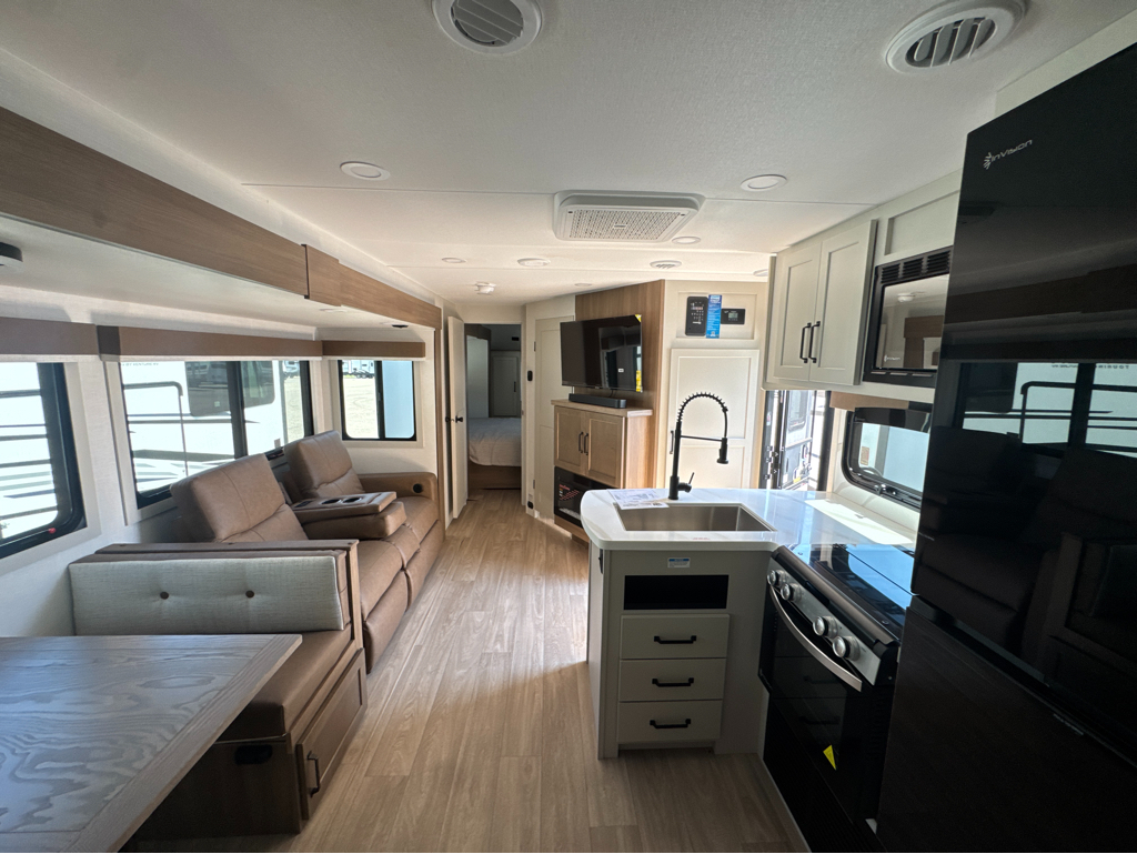 2027 VENTURE RV SPORTTREK 343VBH - Image 12