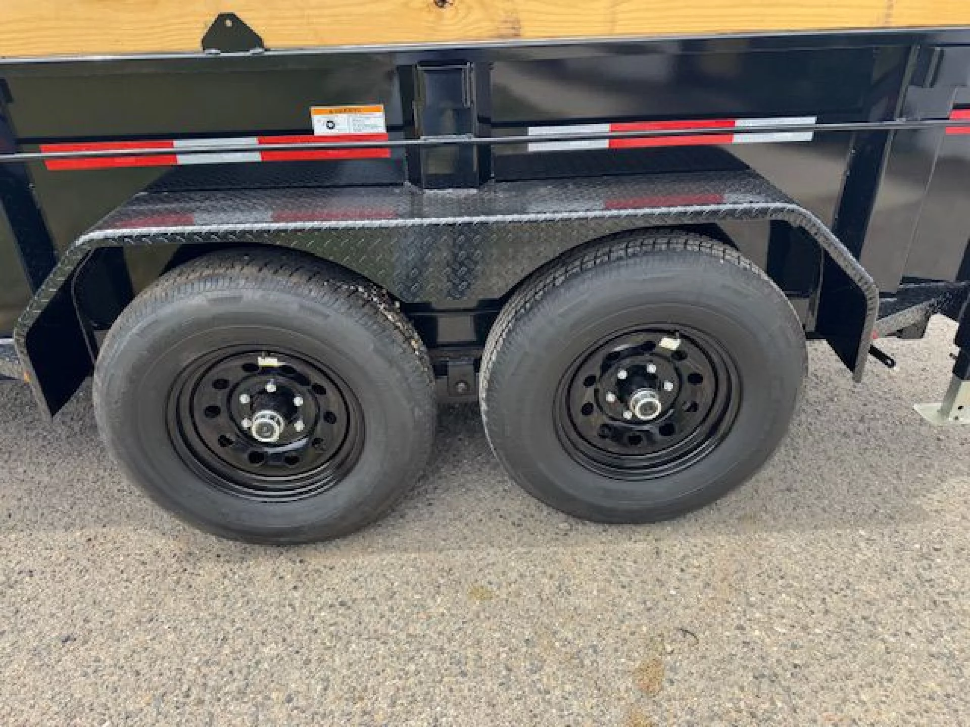 2026 DIAMOND C TRAILERS DIAMOND C MDT 206 MEDIUM DUTY 12X77 24 SIDES - Image 3