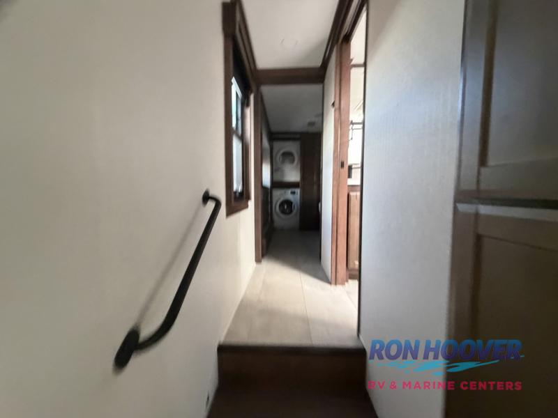 2025 FOREST RIVER 421FK - Image 73