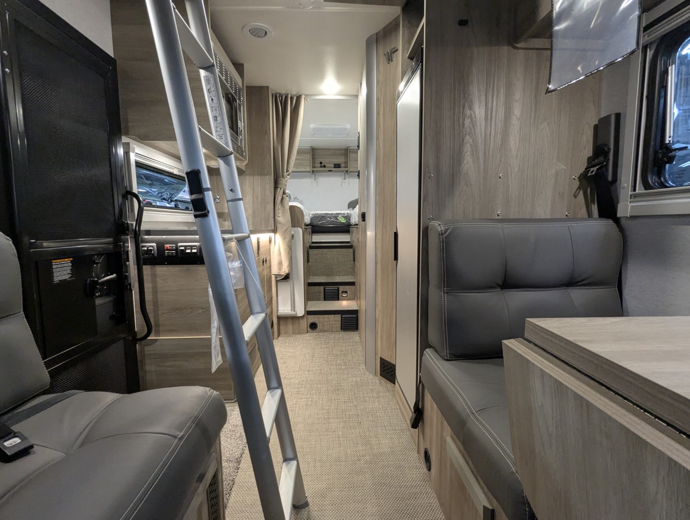 2027 Winnebago EKKO Sprinter 23B – Pop Top AWD - Image 28