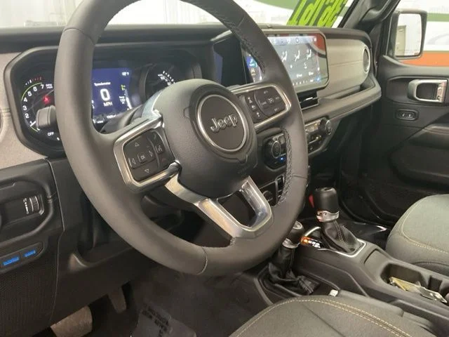 2025 Jeep Wrangler 4xe Sahara 4x4 - Image 12