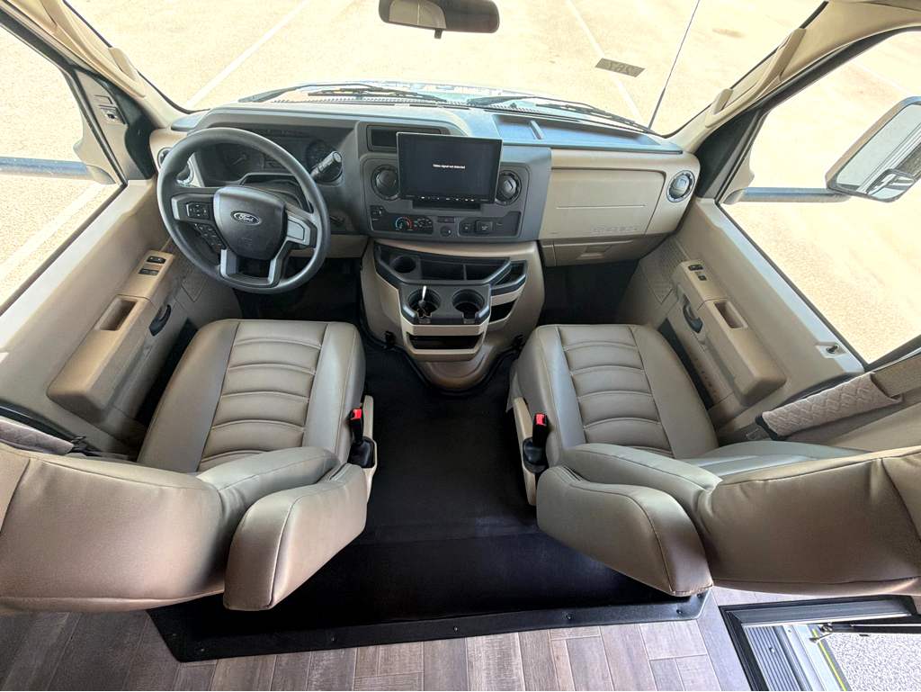 2025 ENTEGRA COACH ODYSSEY 30Z - Image 22