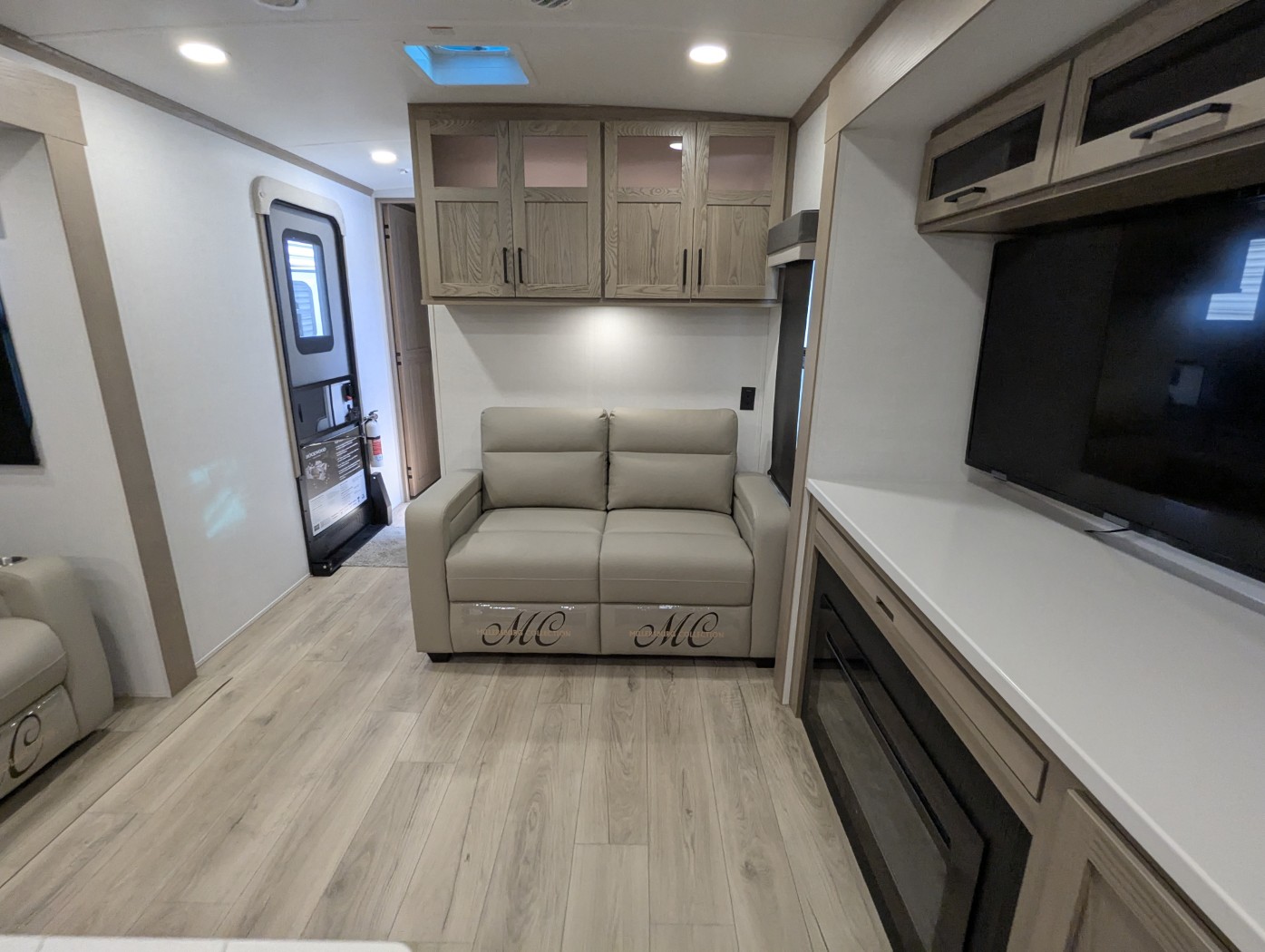 2026 Forest River Rockwood Signature 8339FK - Image 19