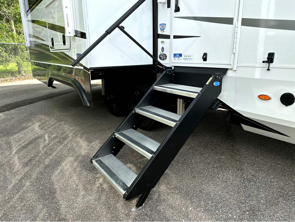 2027 JAYCO PINNACLE 32RLTS - Image 7