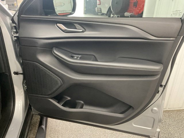 2023 Jeep Grand Cherokee L Utility 4D Altitude 4WD - Image 42