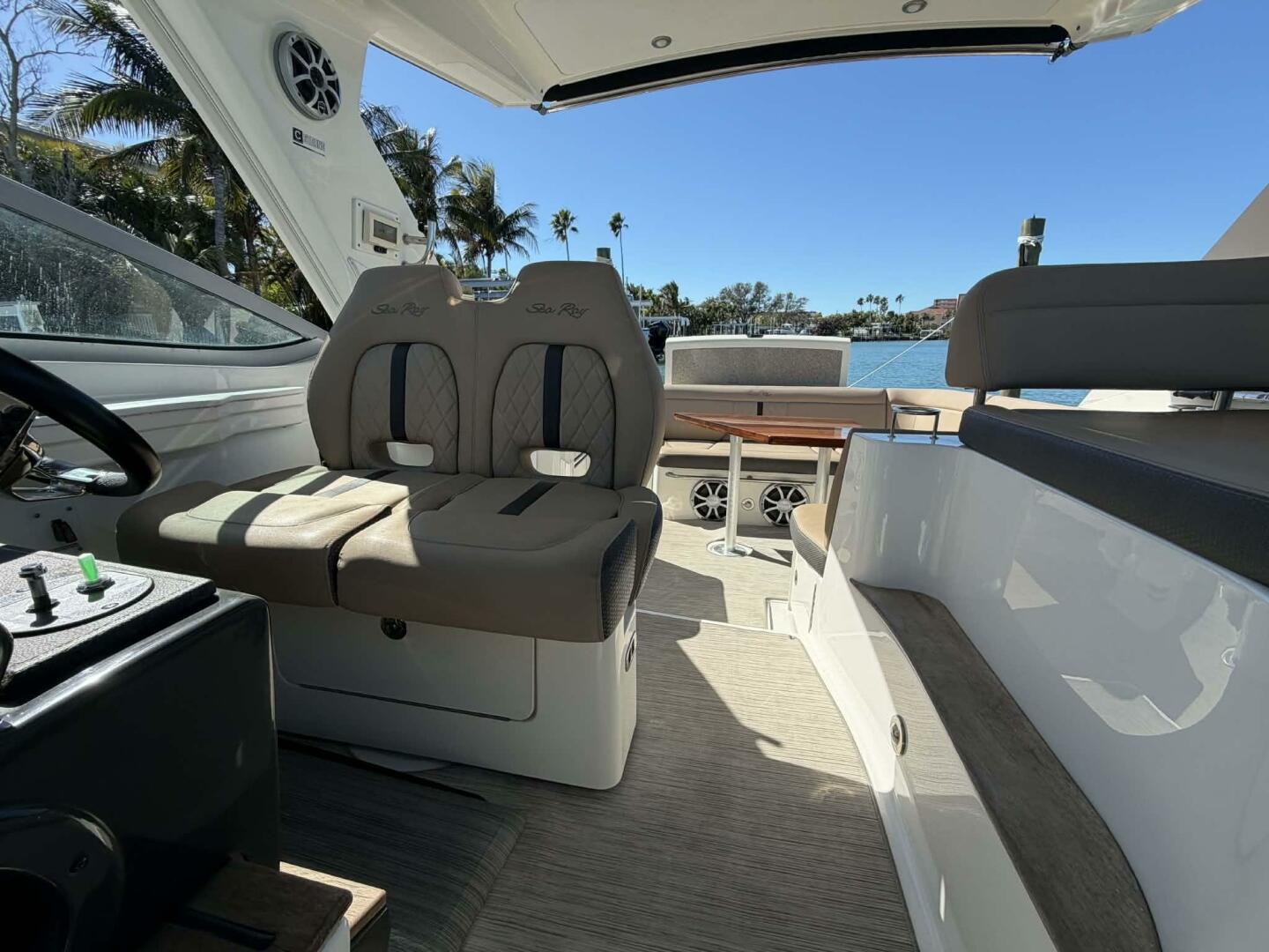 2016 Sea Ray 350 Sundancer - Image 30