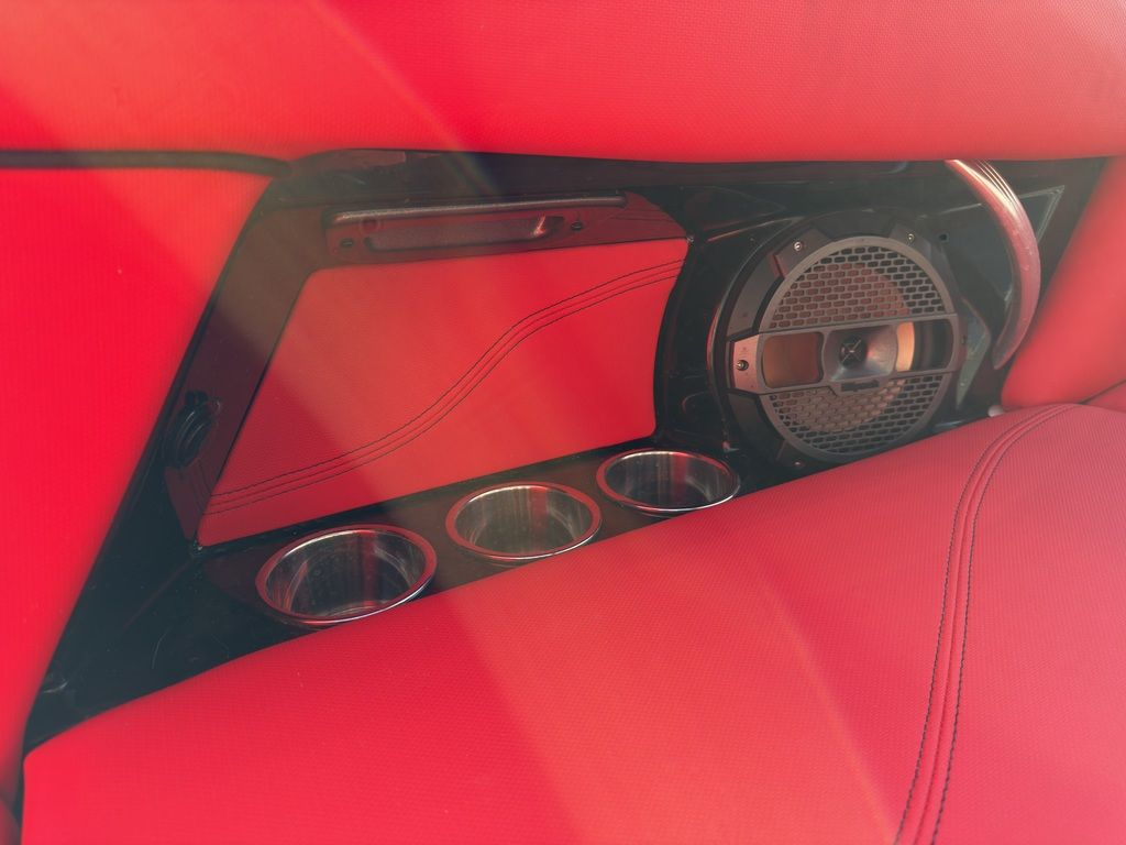 2019 MasterCraft XT22 - Image 54
