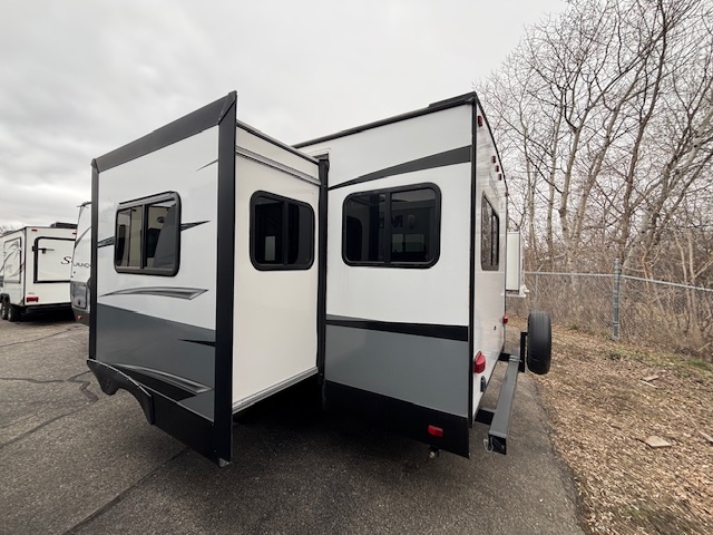 2019 Starcraft Launch Outfitter 24RLS - Image 6