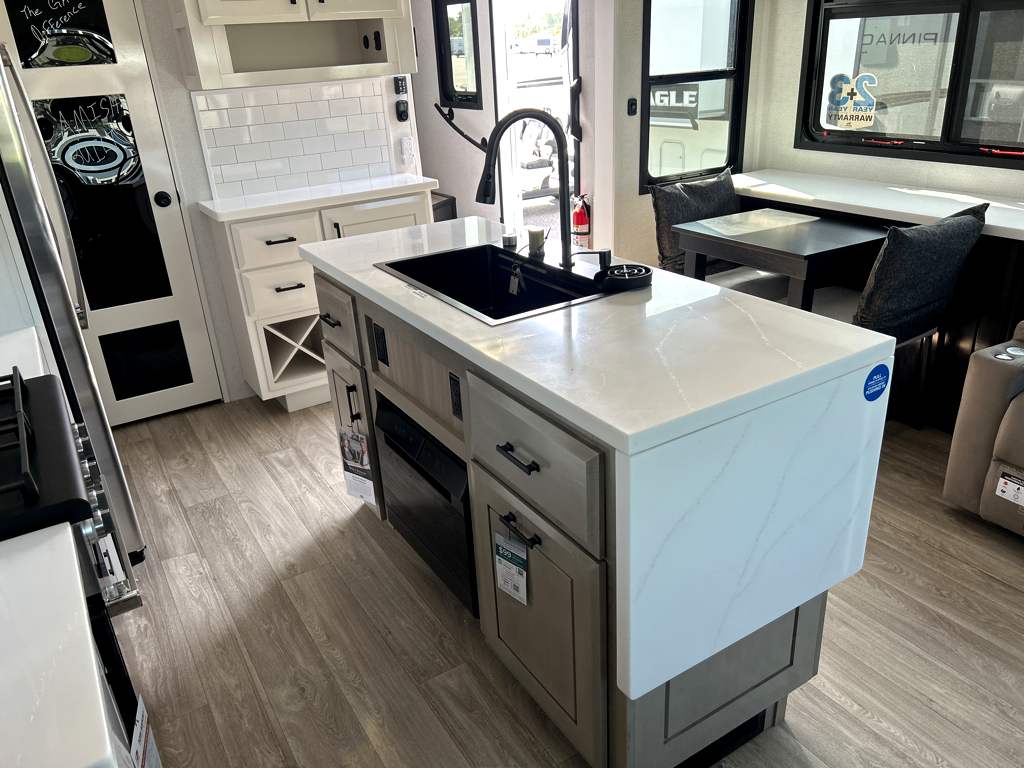 2027 JAYCO PINNACLE 32RLTS - Image 14