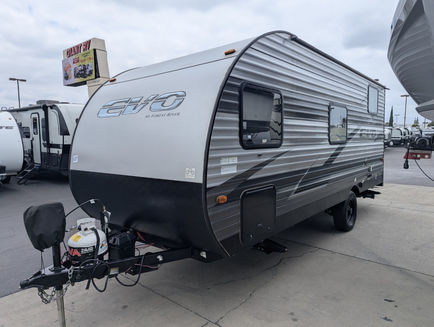 2022 Forest River EVO 177BQ - Image 3