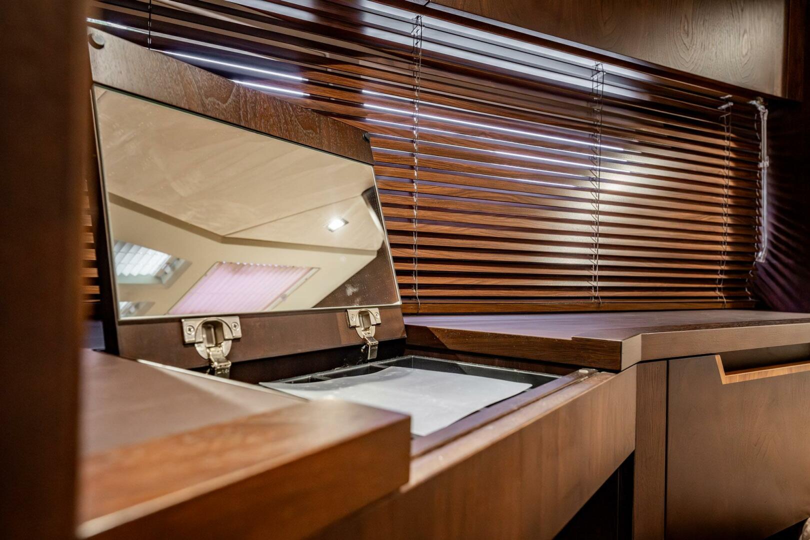 2017 Galeon 510 Skybridge - Image 29
