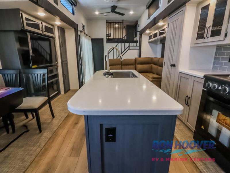 2026 PALOMINO PUMA 420LFT - Image 8