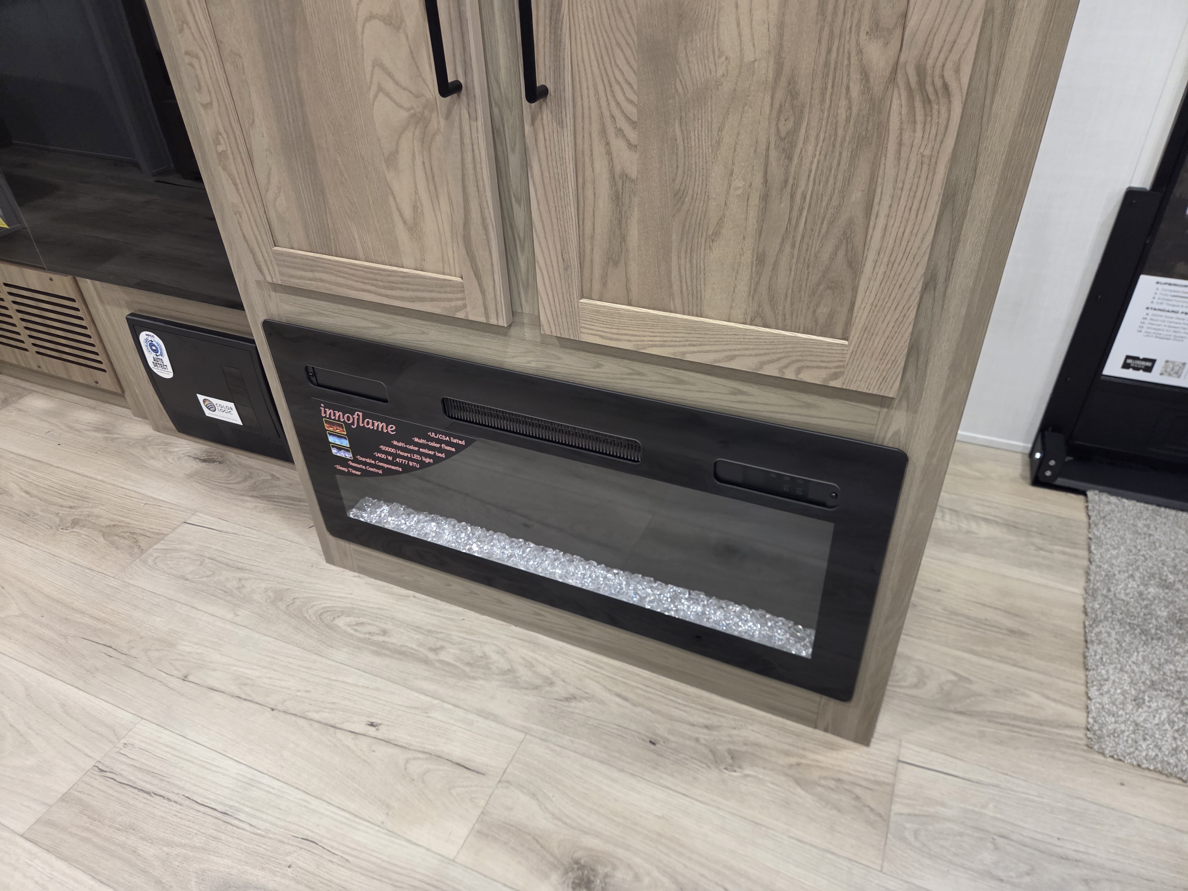 2027 Forest River Rockwood Ultra Lite 2706BH - Image 10